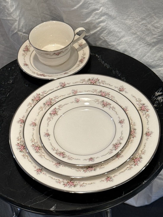 Noritake Other - Nora Taki ivory China, Japan, 7551 Patricia MCM discontinued